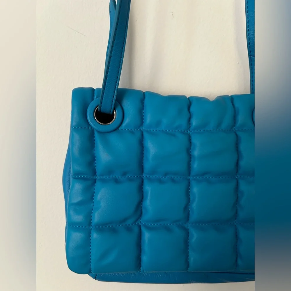 Vince Camuto elegant quilted